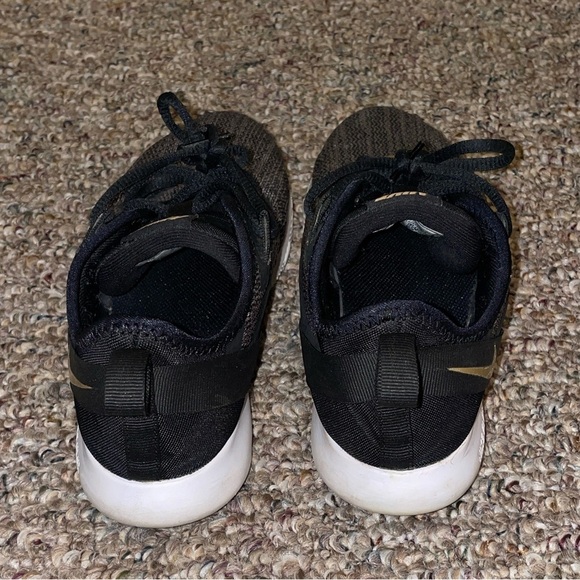 Womens Nike Flex TR9 Black with Gold Athletic Sneakers Shoes - Picture 5 of 7
